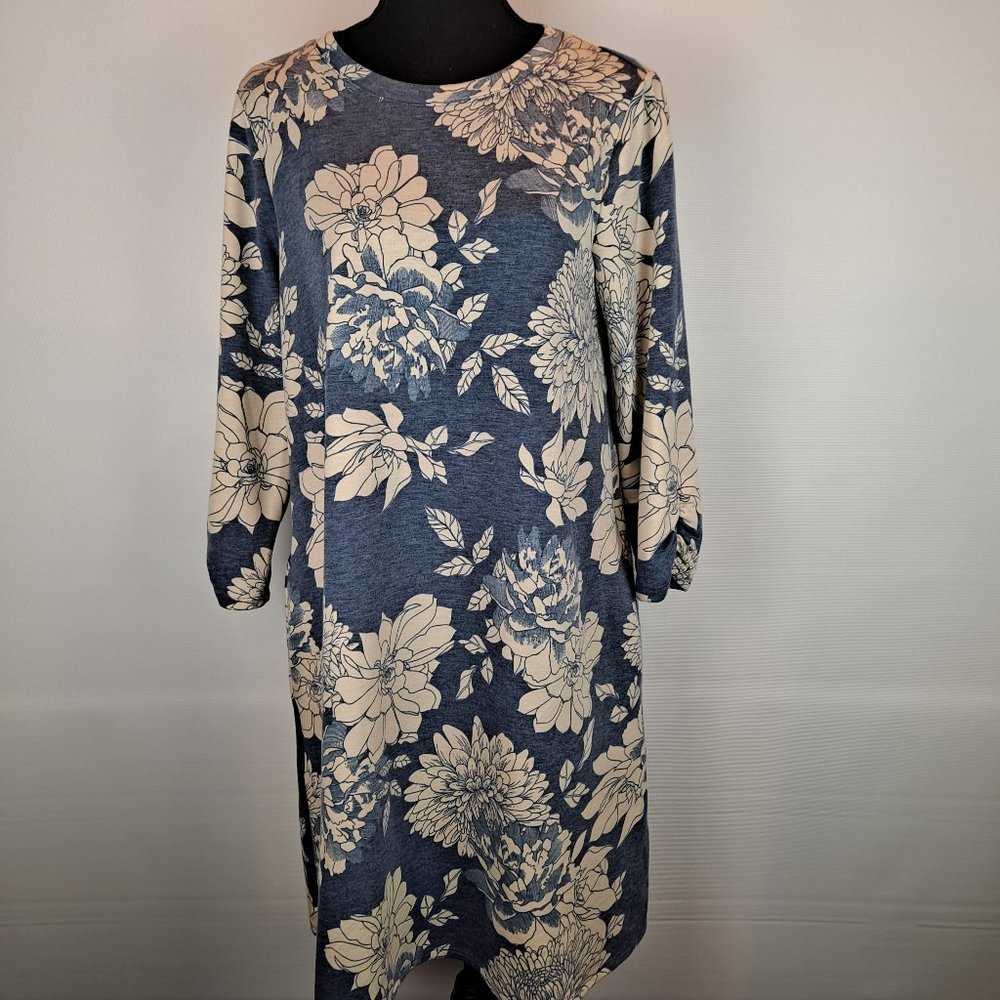 Apt 8 Simple Comfortable Dress Size M